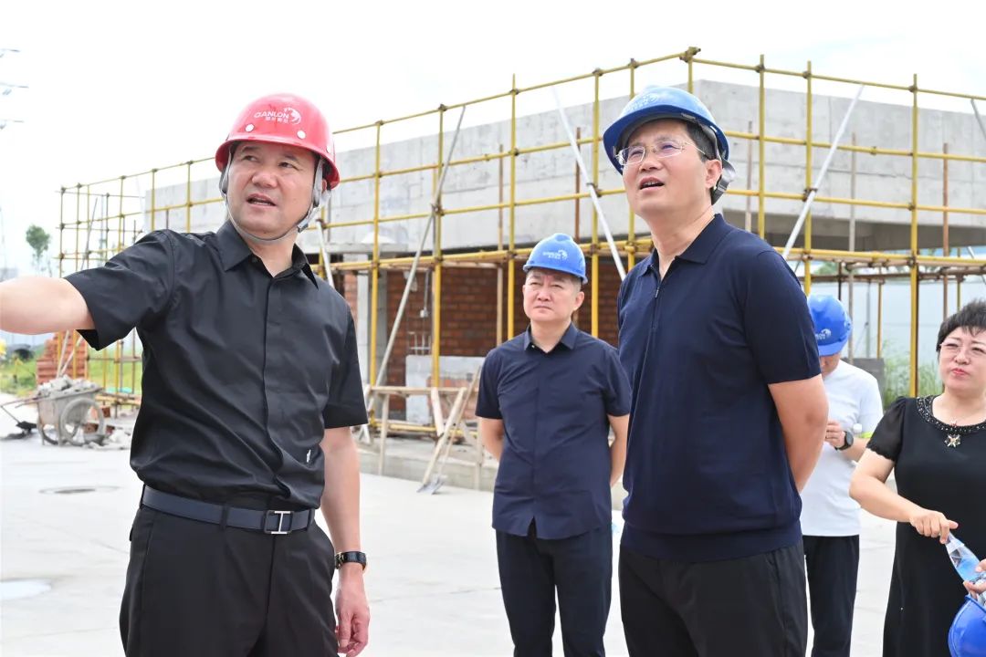 焦点曾氏贵宾会官网 | 吐鲁番市丰南区当局调查团光临曾氏贵宾会官网股份参观调研